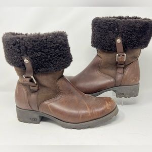 UGG shearling lined boot size 9